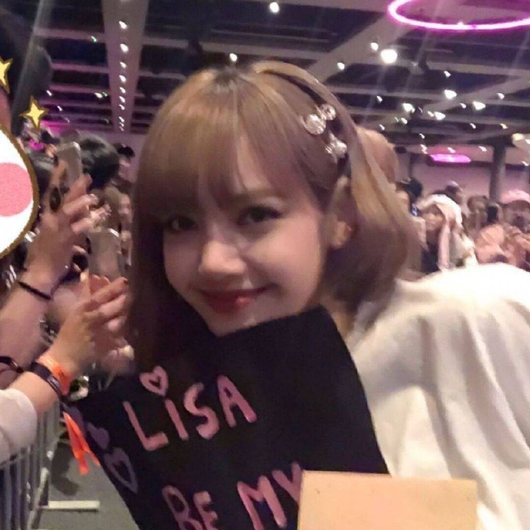 blackpink lisa 头像