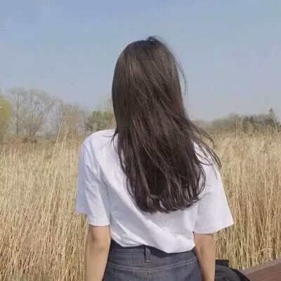 背影萝莉女头