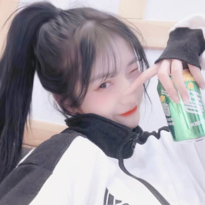 沫甜女生头像