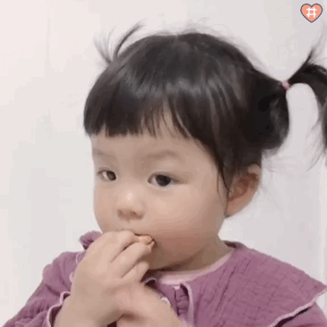 萌娃丸子妹表情包动图小丸子一哭我就想笑系列这个是正常版本 一会发