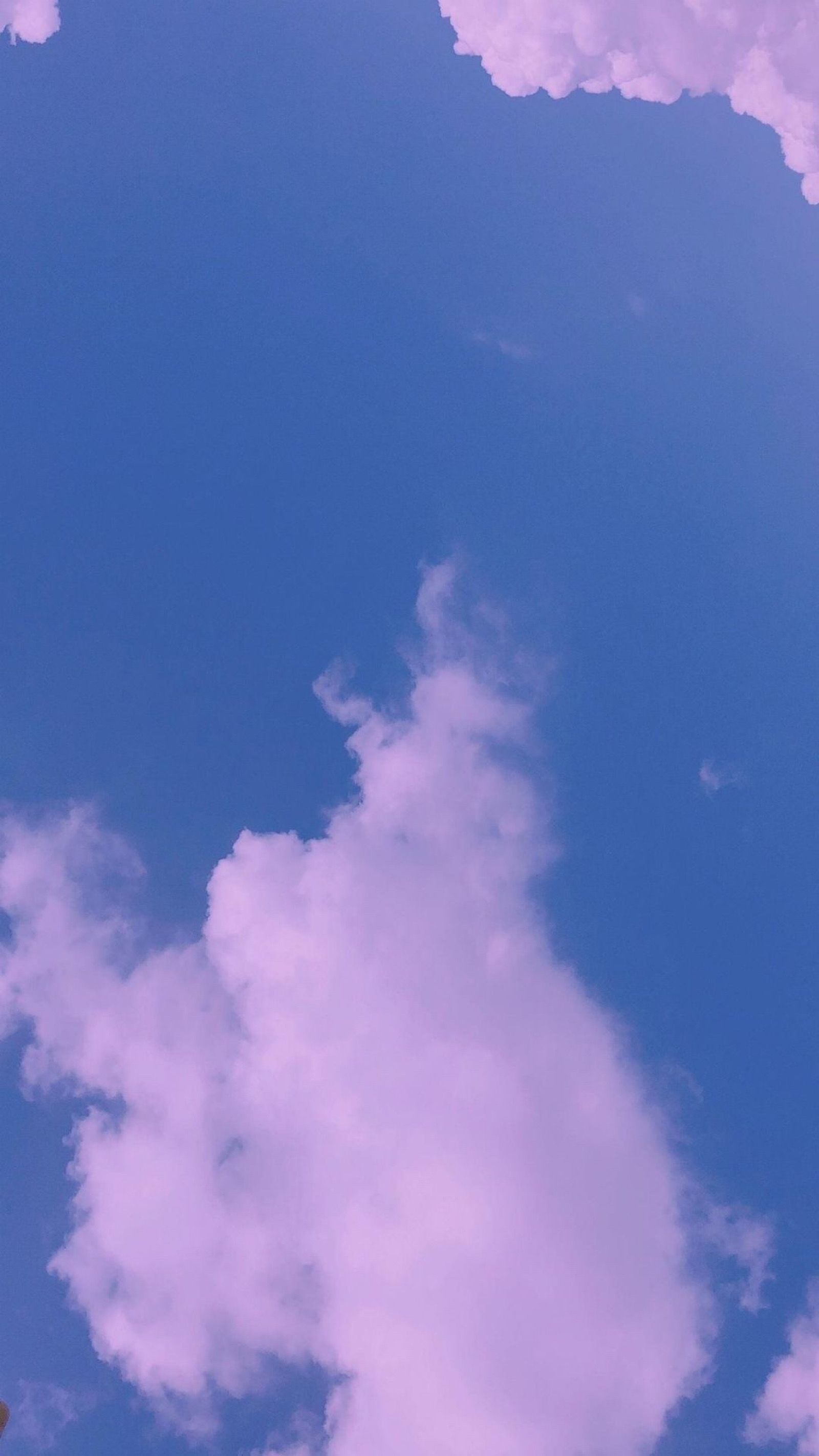 天空是蔚蓝色 窗外有千纸鹤风景壁纸/蓝天白云·摄影ins