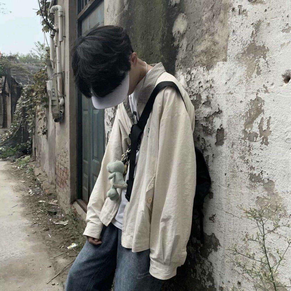 二-十  4月19日 15:57   关注  男头 男生头像 头像 评论 收藏