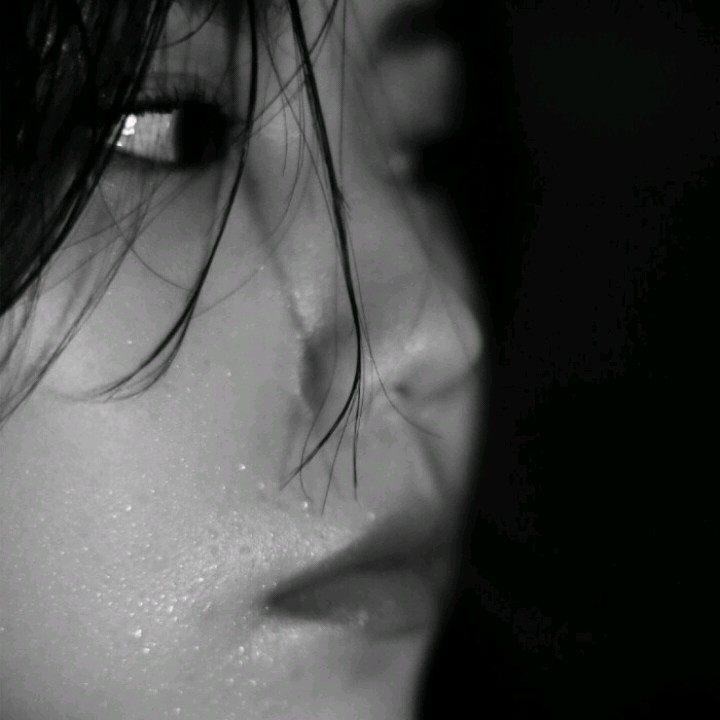 黑白女头