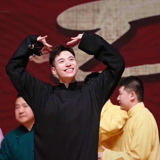 王九龙 