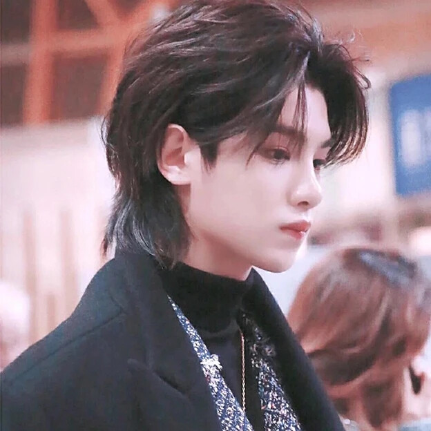 黄明昊(justin)