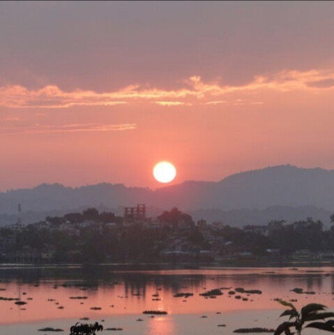 要一个黄昏,满是风,和正在落下的夕阳.粉色系 头像 朋友圈背景图 风景
