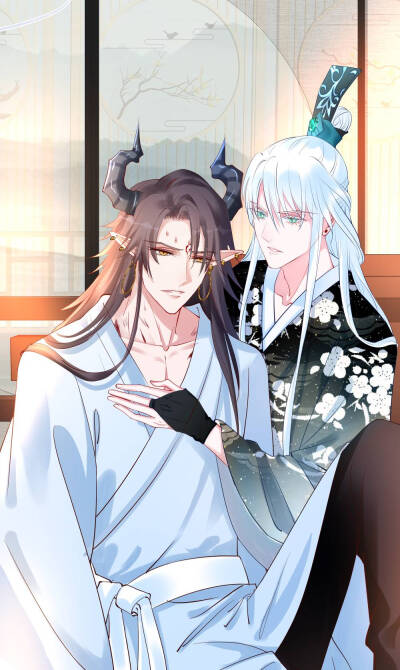 《魔尊要抱抱》高清图片