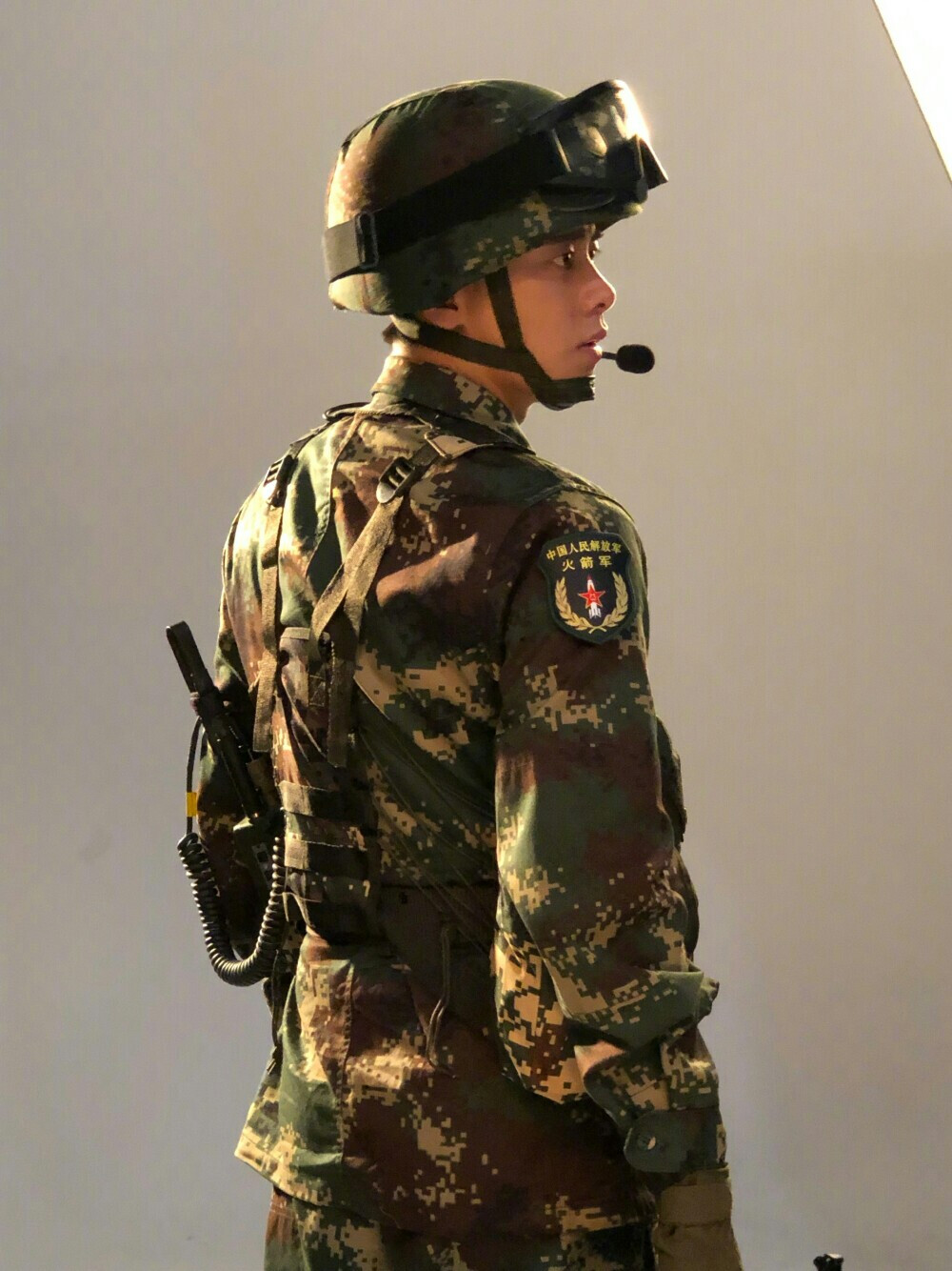 李易峰 号手就位