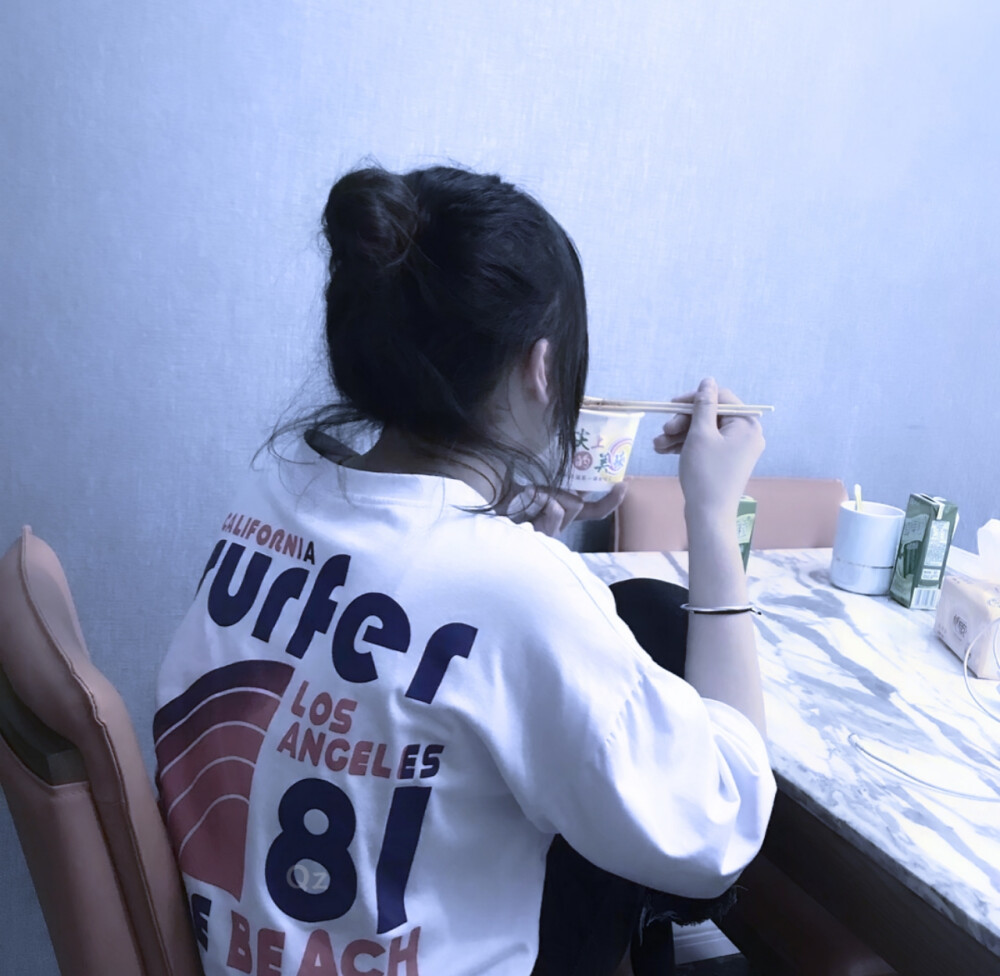 优质女生头像.自调滤镜,二传注明:ks谦梓.