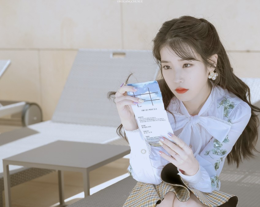 iu 李知恩 知恩仙女