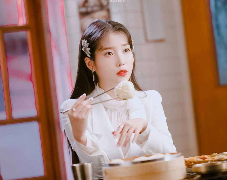 iu 李知恩 知恩仙女