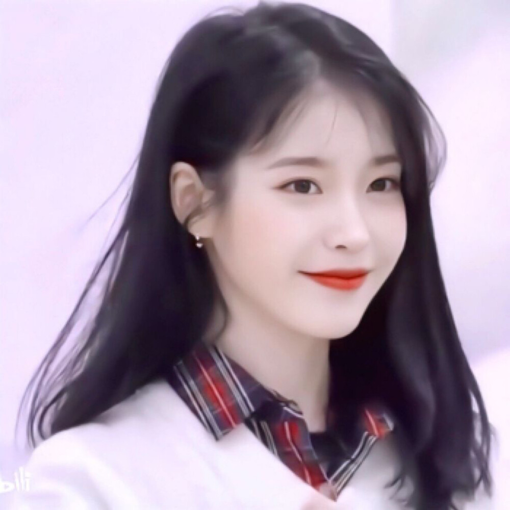 李知恩 iu 图源水印
