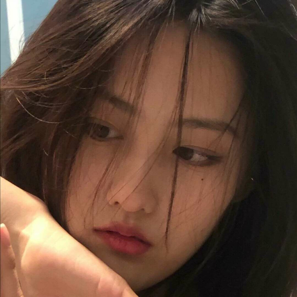 太阳不是突然下山的. 女生头像