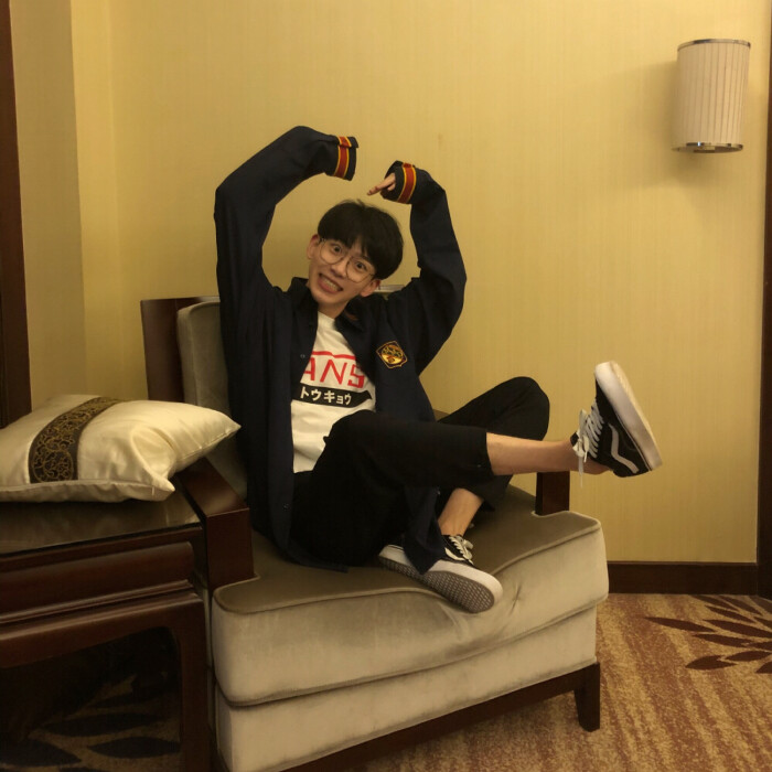 费启鸣