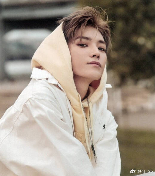 李泰容 nct 帅哥/壁纸头像男神韩国男团街拍写真美图