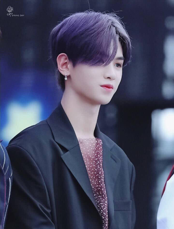 justin黄明昊