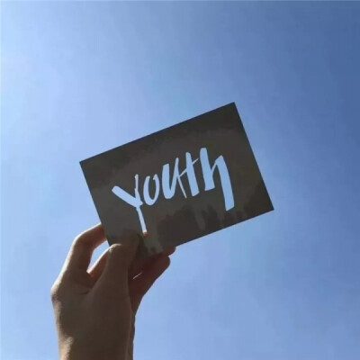 【朋友圈背景】蓝色系 文字控 youth 手握纸牌 镂空