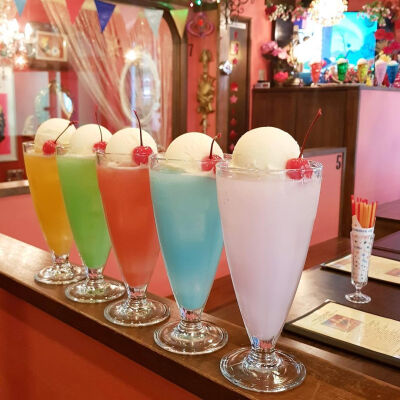 夏日少女心彩色复古汽水漫画同款可爱汽水 in日本京都"" 又要到炎热的