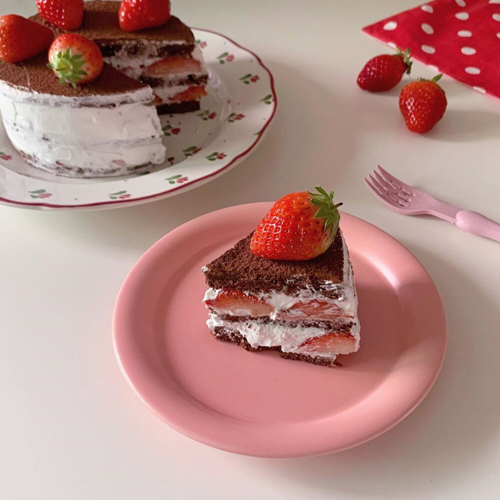 浪漫的下午茶时光草莓蛋糕