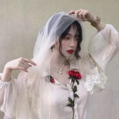 婚纱女生头像