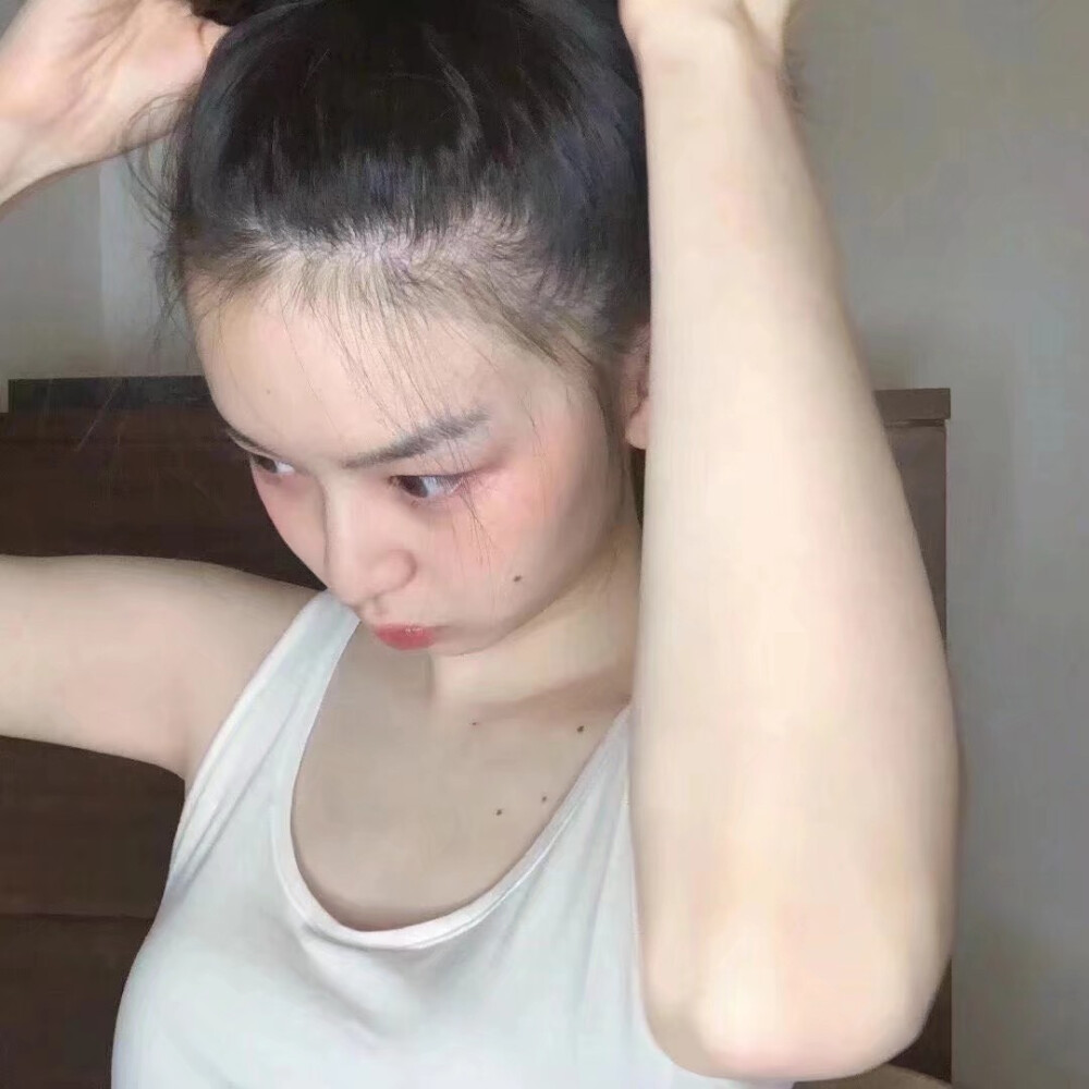 女生头像无水印小众