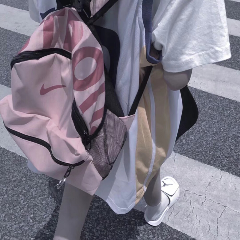 女生头像,部位女头,头像,女头,玩网女头,君卿