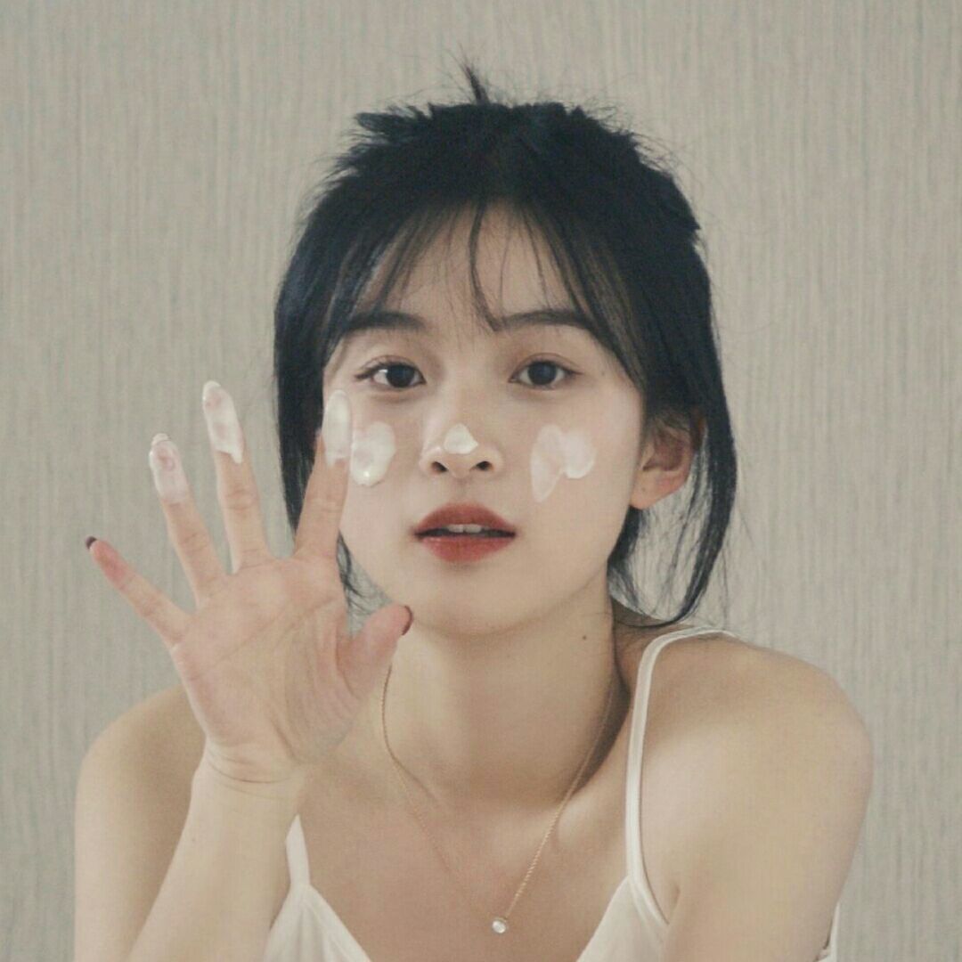 女生头像 想做一个只记得快乐和知识点的人