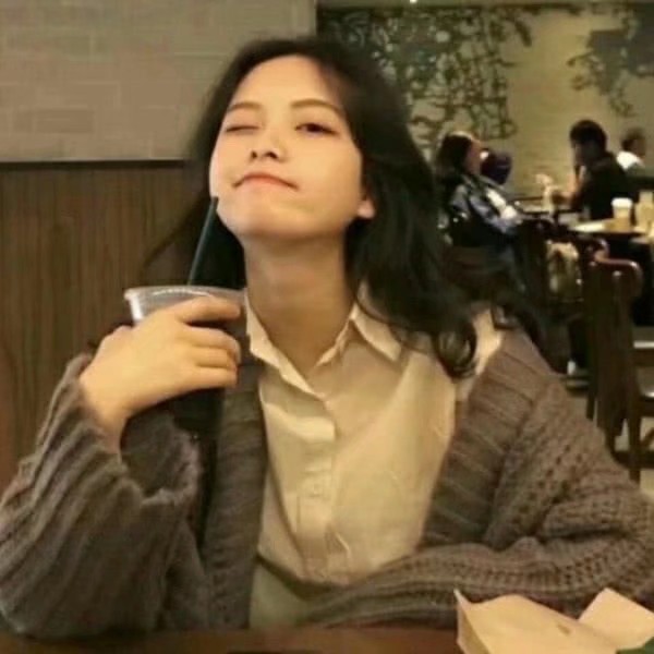 侧面女生头像