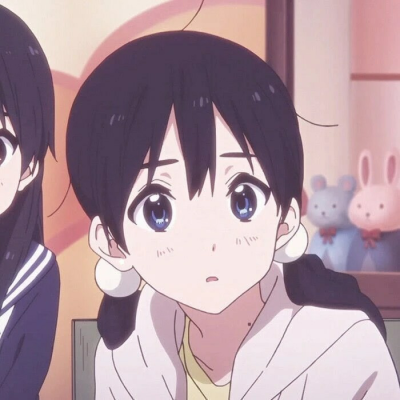 拿枪女生动漫