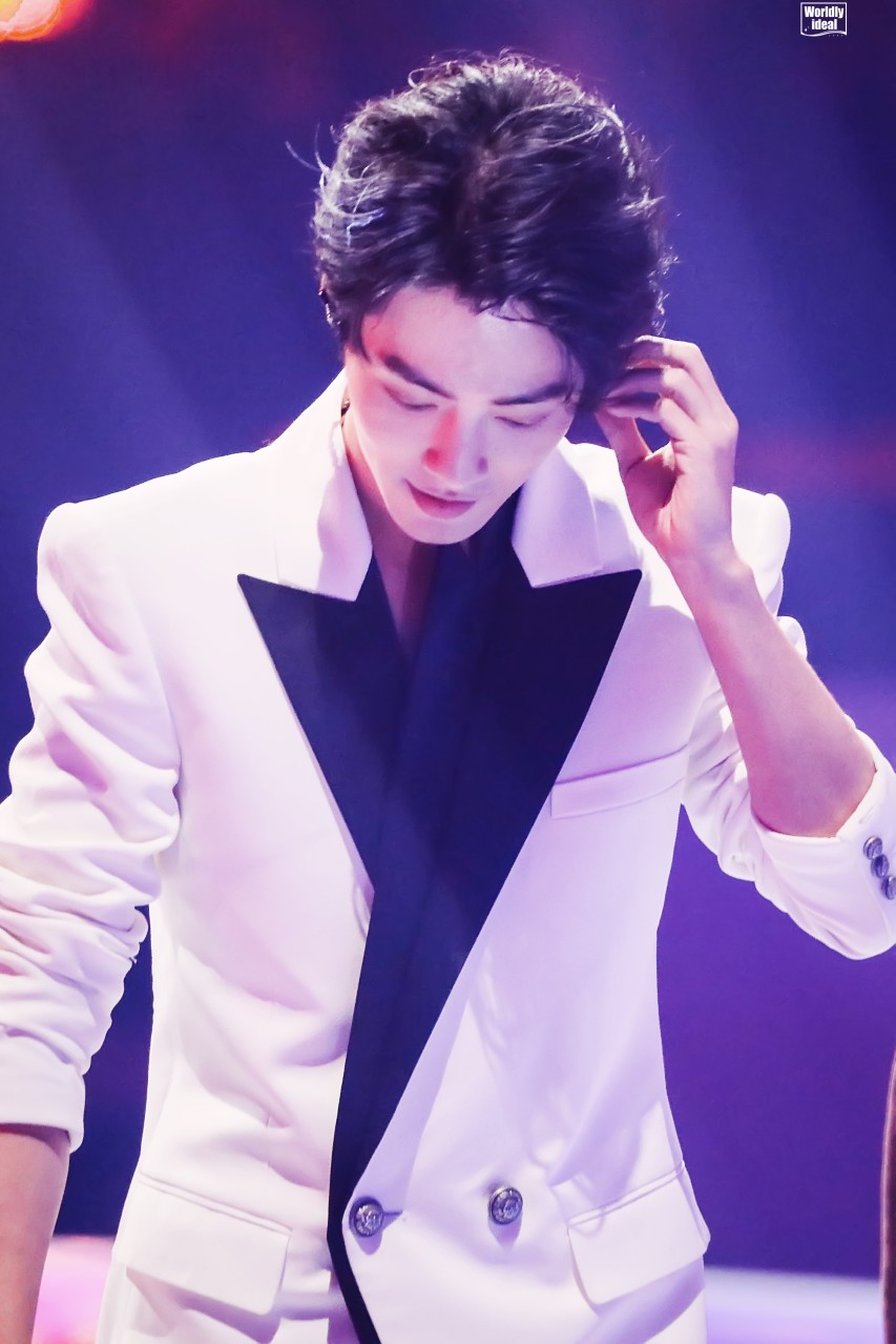 肖战191019 抖音美好奇妙夜 (cr.见水印)
