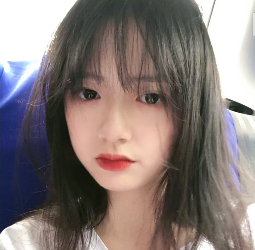 闺蜜头像 女生头像 自截调色注明:堆糖想高冷的蔡同学