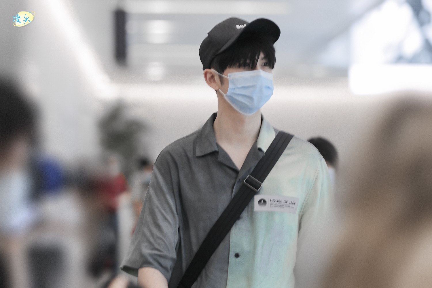 张云龙 200610 sha→pek cr.logo - 堆糖,美图壁纸