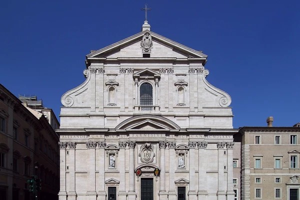 世界上第一座巴洛克建筑—罗马耶稣教堂(chiesa del gesù.