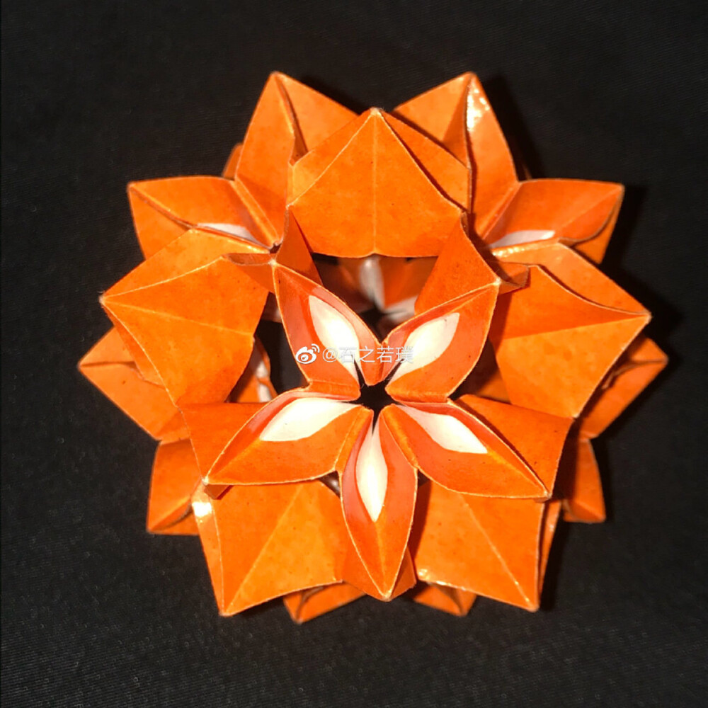 perlecillin  2分钟前   关注  立体构成 折纸 花纸球 花球 评论