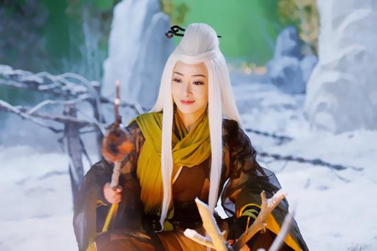 陈紫函 饰 秋意浓