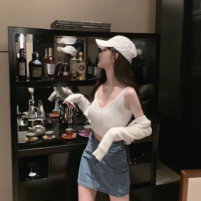 女生头像侧脸式