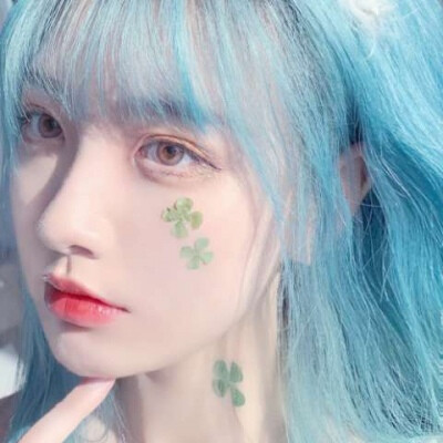 唯美蓝色系仙气魅力风女头.