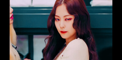 blackpink(jennie金智妮《kill this love》