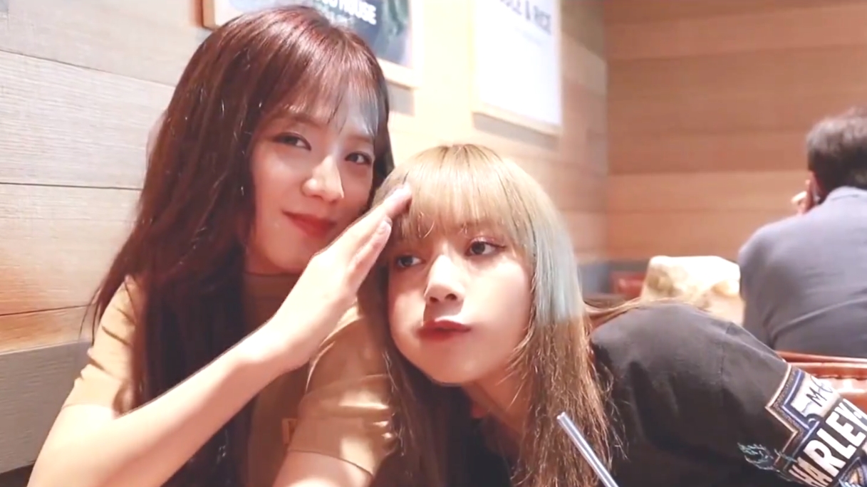 jisoo&lisa