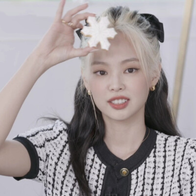 粉墨jennie