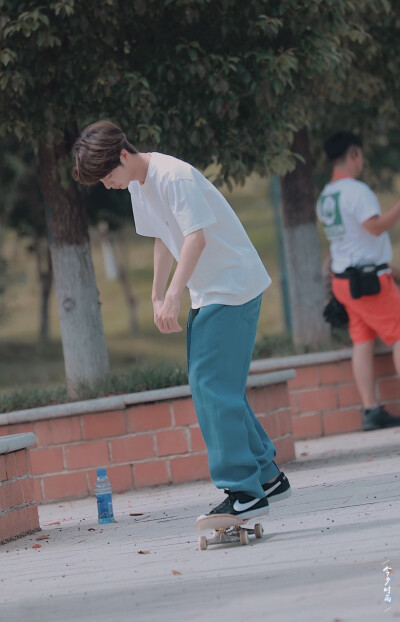 王一博