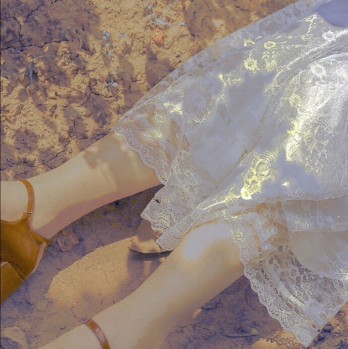 摄影师:人类观察机/已授权 #女生头像##背景图##头像##套图##仙气